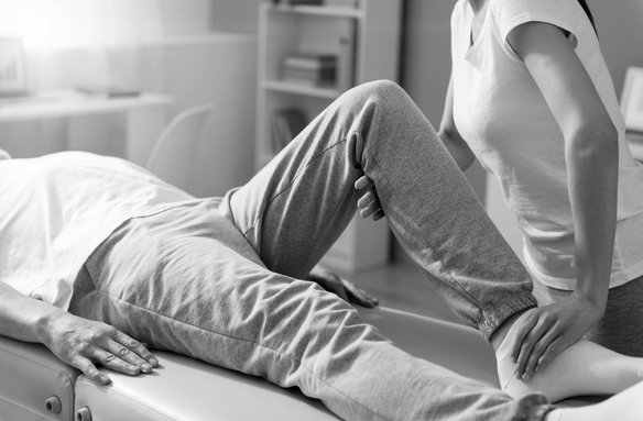 Manipulative therapy (osteopathy and chiropractic)